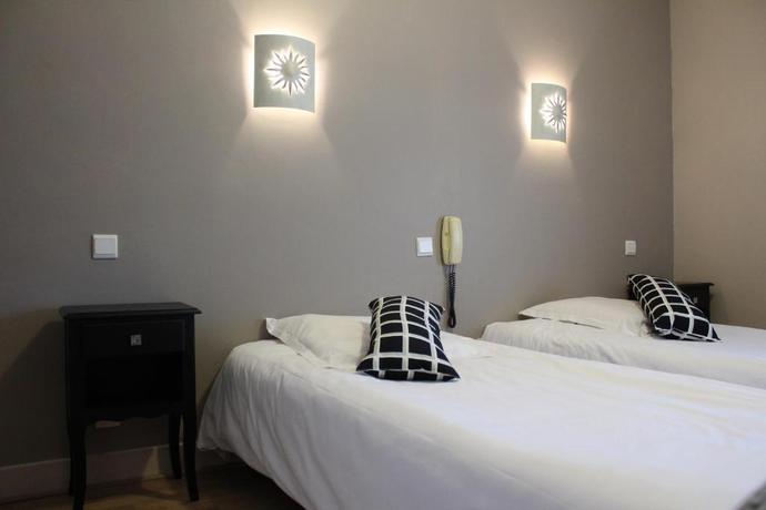 Imagen de la habitación del Hotel Les Glycines, Remoulins. Foto 6