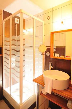 Imagen de la habitación del Hotel Les Grenadines. Foto 13