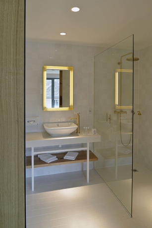 Imagen de la habitación del Hotel Les Haras. Foto 6