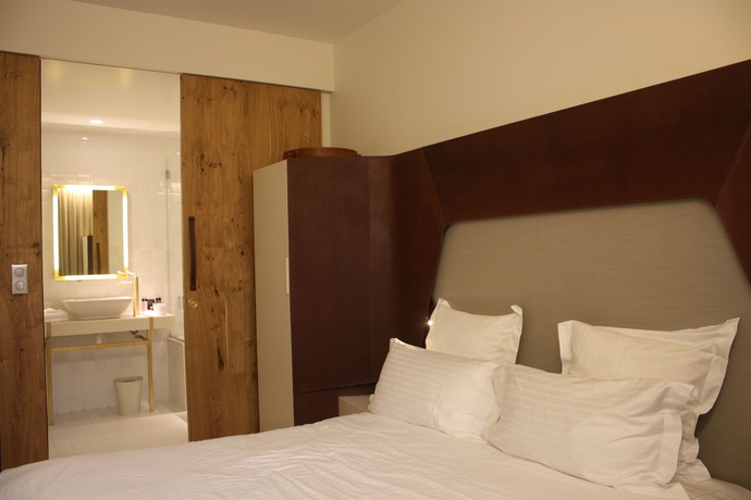 Imagen de la habitación del Hotel Les Haras. Foto 7