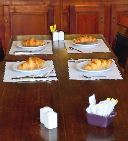 Imagen de los exteriores del Hotel Les Hauts De Montreuil. Foto 14