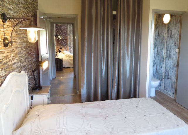 Imagen de la habitación del Hotel Les Hauts de Mour&egrave;ze. Foto 4