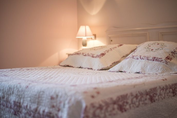 Imagen de la habitación del Hotel Les Hauts de Mour&egrave;ze. Foto 11