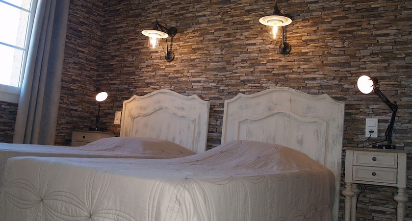 Imagen de la habitación del Hotel Les Hauts de Mour&egrave;ze. Foto 12