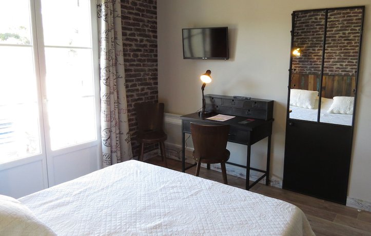Imagen de la habitación del Hotel Les Hauts de Mour&egrave;ze. Foto 15