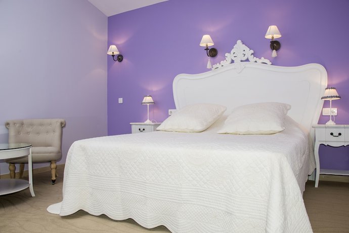 Imagen de la habitación del Hotel Les Hauts de Mour&egrave;ze. Foto 16