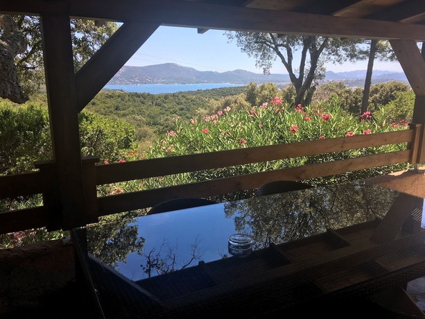 Imagen de la habitación del Hotel Les Hauts de Porto Vecchio. Foto 11