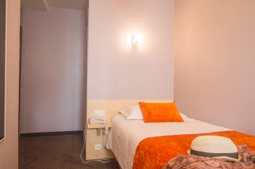 Imagen de la habitación del Hotel Les Hirondelles, LE CHATEAU D&acute;OLONNE. Foto 3
