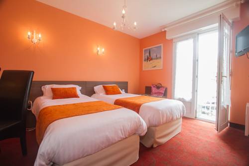 Imagen de la habitación del Hotel Les Hirondelles, LE CHATEAU D&acute;OLONNE. Foto 8