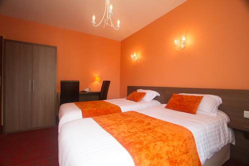Imagen de la habitación del Hotel Les Hirondelles, LE CHATEAU D&acute;OLONNE. Foto 11