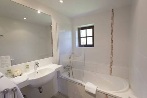 Imagen de la habitación del Hotel Les Hospitaliers. Foto 3