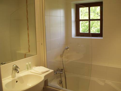 Imagen de la habitación del Hotel Les Hospitaliers. Foto 6