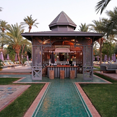 Imagen del bar/restaurante del Hotel Les Jardins D Ines. Foto 3