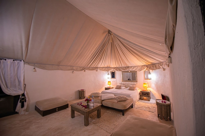 Imagen de la habitación del Hotel Les Jardins D\'Issil Maison d\'Hôtes. Foto 4