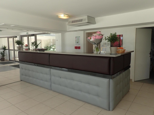 Imagen de los interiores del Hotel Les Jardins D'athena. Foto 5