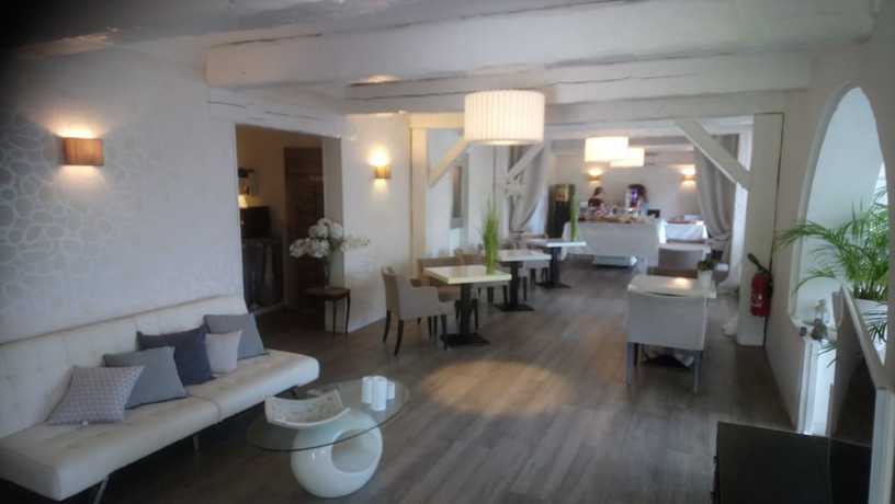 Imagen de los interiores del Hotel Les Jardins De Bormes. Foto 19