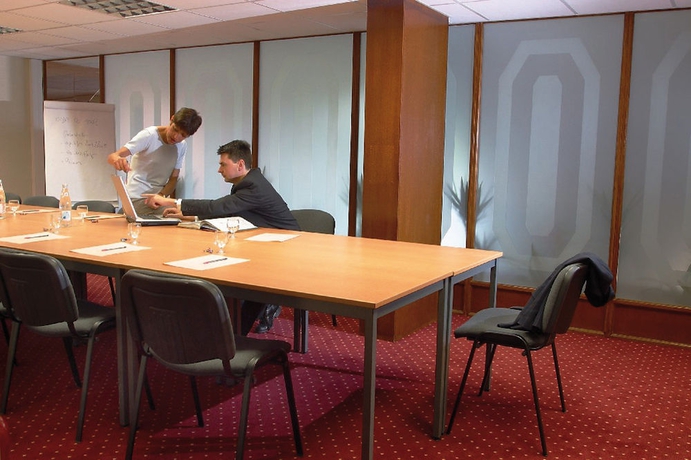 Imagen de los interiores del Hotel Les Jardins De Deauville. Foto 6