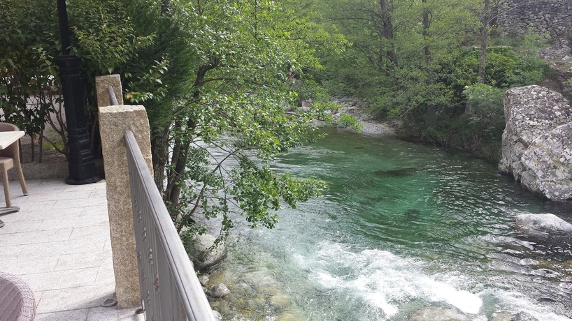 Imagen de los exteriores del Hotel Les Jardins De La Glaciere. Foto 9