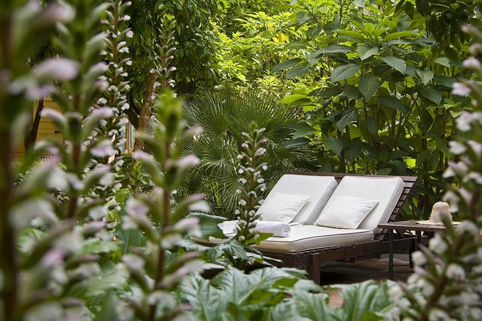 Imagen de los exteriores del Hotel Les Jardins De La Medina. Foto 12