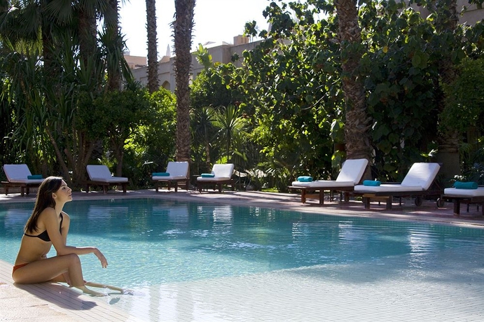 Imagen de la piscina del Hotel Les Jardins De La Medina. Foto 16