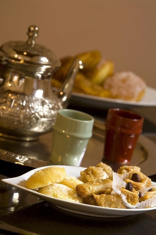 Imagen del bar/restaurante del Hotel Les Jardins De La Medina. Foto 3