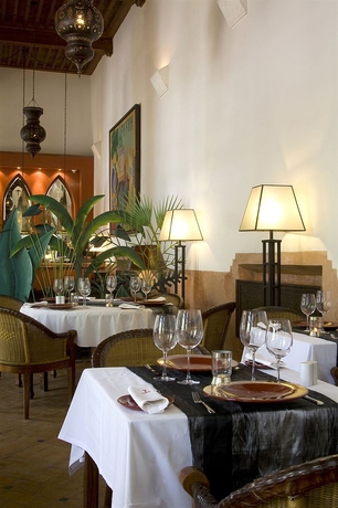 Imagen del bar/restaurante del Hotel Les Jardins De La Medina. Foto 4