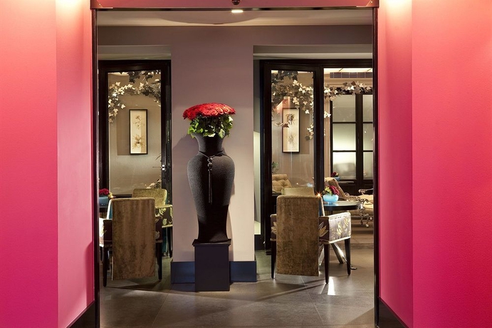 Imagen de los interiores del Hotel Les Jardins De La Villa Hotel. Foto 12