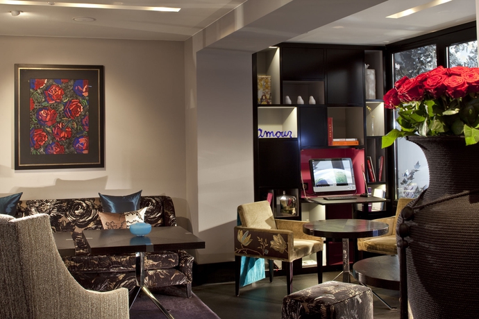 Imagen de los interiores del Hotel Les Jardins De La Villa Hotel. Foto 14