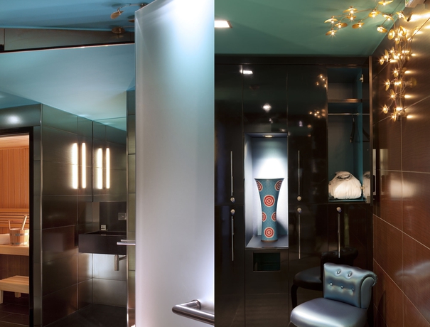 Imagen de la piscina del Hotel Les Jardins De La Villa Hotel. Foto 16