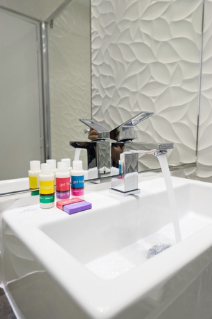 Imagen de la habitación del Hotel Les Jardins De Montmartre. Foto 9