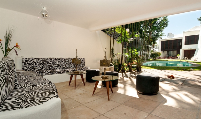 Imagen de la piscina del Hotel Les Jardins De Rio Boutique. Foto 12