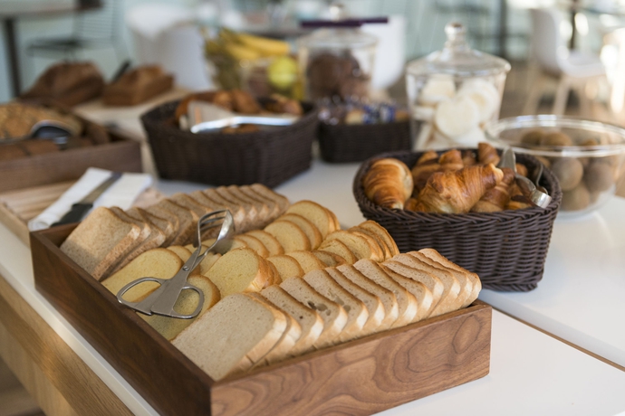 Imagen del bar/restaurante del Hotel Les Jardins De Sainte Maxime. Foto 7