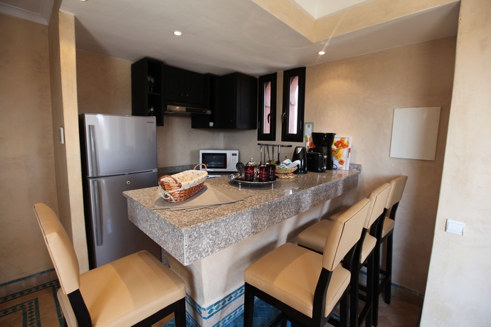 Imagen de la habitación del Hotel Les Jardins De Zyriab. Foto 2