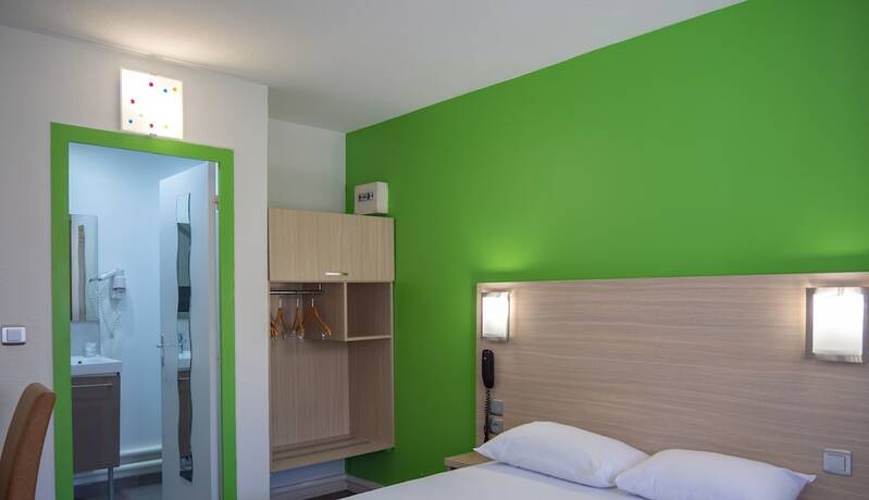 Imagen de la habitación del Hotel Les Jardins D'ep&ocirc;ne. Foto 20