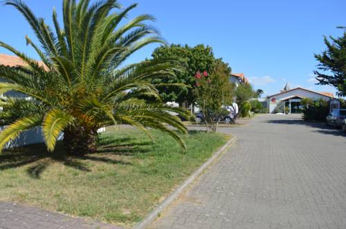 Imagen de la habitación del Hotel Les Jardins D'ol&eacute;ron. Foto 2