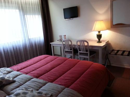 Imagen de la habitación del Hotel Les Jardins Du Forez. Foto 5