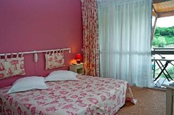 Imagen de la piscina del Hotel Les Jardins Du Lac, The Originals Relais (relais Du Silence). Foto 24