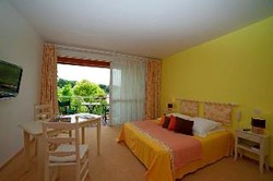 Imagen general del Hotel Les Jardins Du Lac, The Originals Relais (relais Du Silence). Foto 3