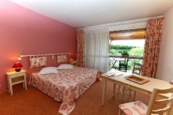 Imagen general del Hotel Les Jardins Du Lac, The Originals Relais (relais Du Silence). Foto 8