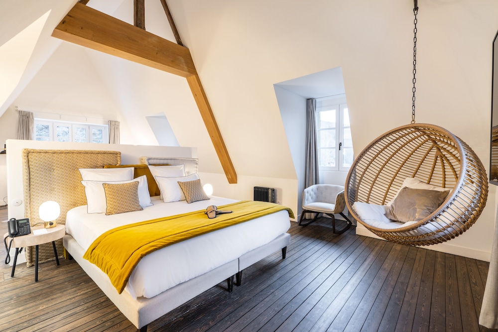 Imagen de la habitación del Hotel Les Jardins de Coppelia. Foto 6