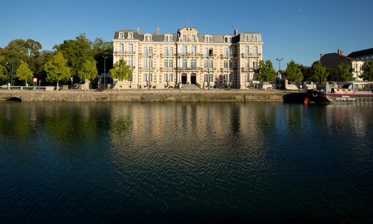 Imagen general del Hotel Les Jardins du Mess. Foto 1