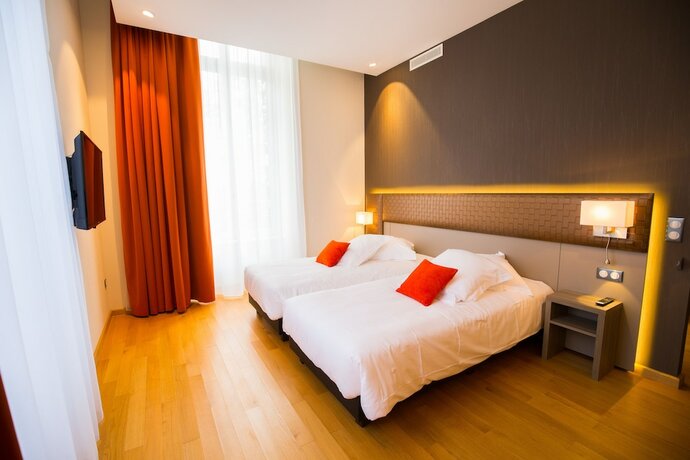 Imagen general del Hotel Les Jardins du Mess. Foto 8