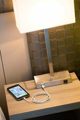 Imagen de la habitación del Hotel Les Jardins du Mess. Foto 19