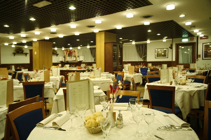 Imagen de los interiores del Hotel Les Jumeaux Courmayeur. Foto 19