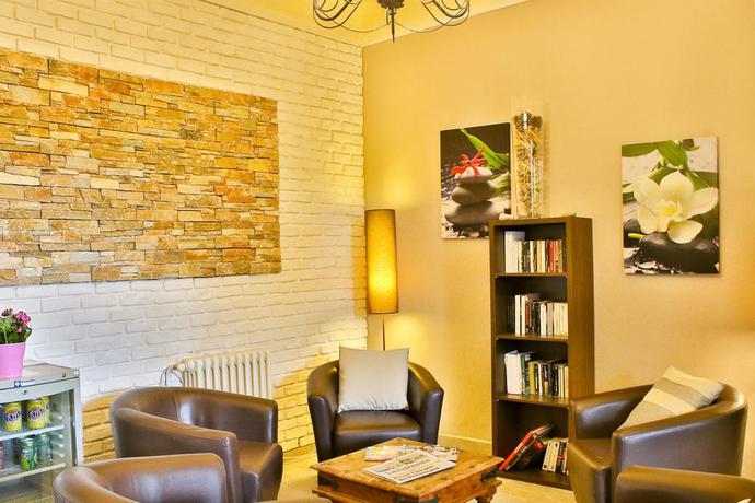 Imagen general del Hotel Les Lavandes. Foto 7