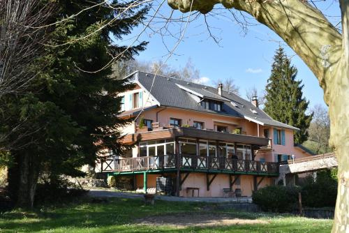 Imagen general del Hotel Les Lodges Du Lac. Foto 6