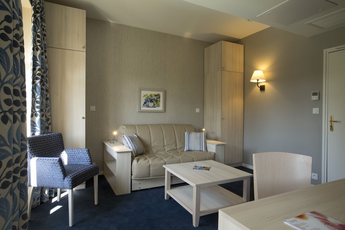 Imagen de la habitación del Hotel Les Loges du Parc, La Roche-Posay. Foto 7