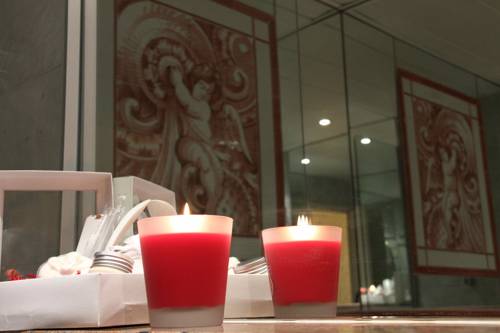 Imagen de la habitación del Hotel Les Lumi&egrave;res. Foto 11