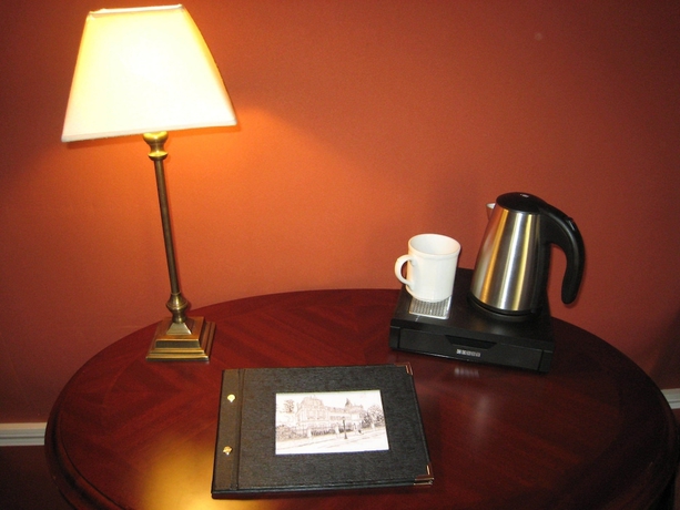 Imagen de la habitación del Hotel Les Maréchaux. Foto 3