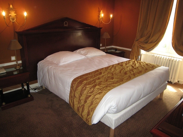 Imagen de la habitación del Hotel Les Maréchaux. Foto 4